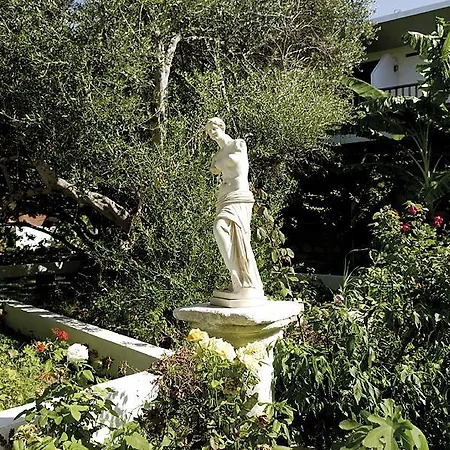 Milos Garden * אדאמאס